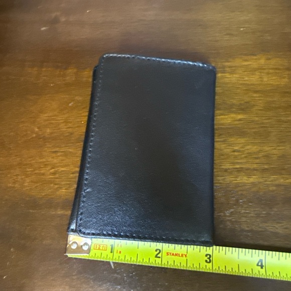 Mundi Genuine Leather Wallet W/ Credit Card Pockets - Picture 7 of 7